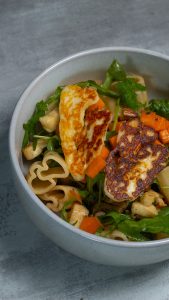 Salade d'halloumi grillé