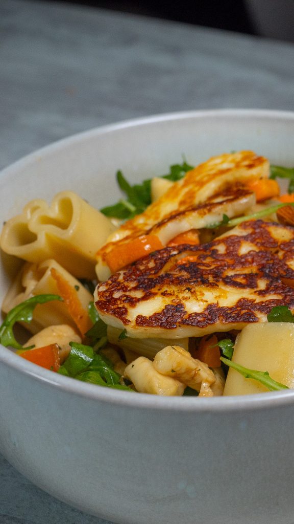 Salade d'halloumi grillé