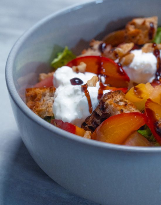 Salade nectarine burrata